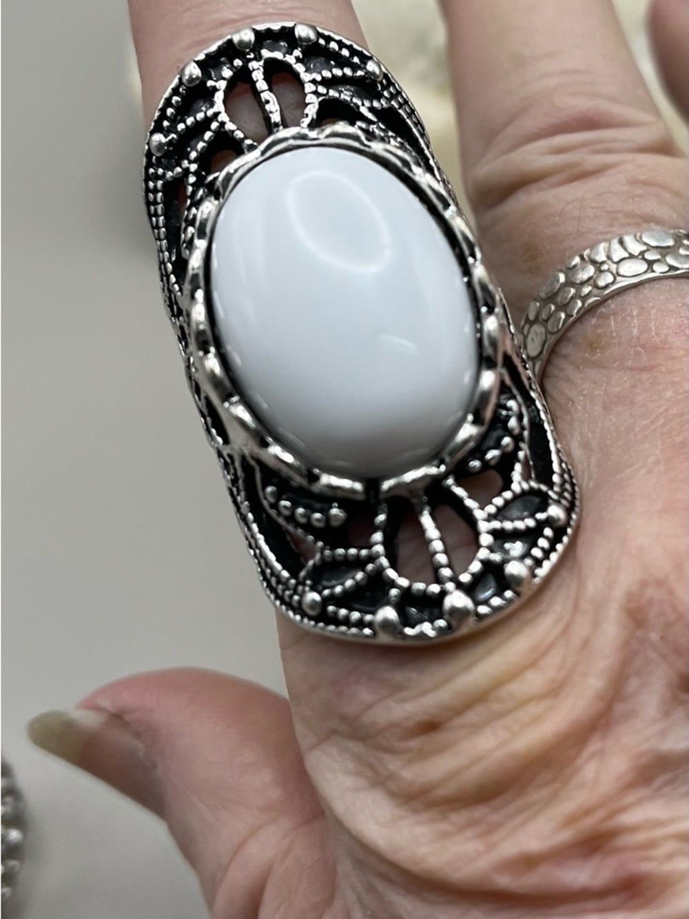 Vintage-Inspired Silver Statement Stretchy Cocktail Rings -Chunky-Adjustable - Picture 3 of 10